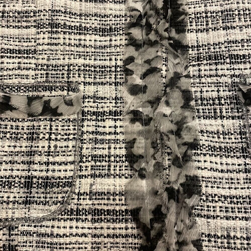 Notations Black & White with sheer detail,print trim Blazer with pockets - Picture 3 of 7